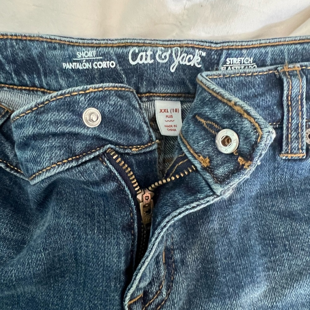 Girls Shorts - Picture 2 of 6